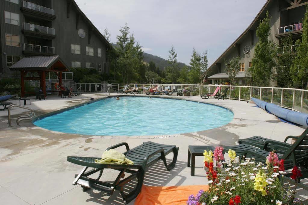 The Aspens On Blackcomb Whistler Exterior photo